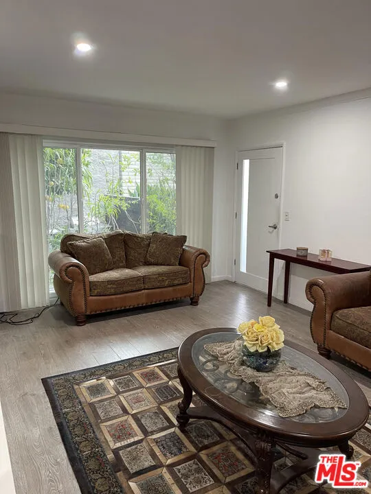 10915 Ayres Avenue, Los Angeles, California 90064 home-pic-34